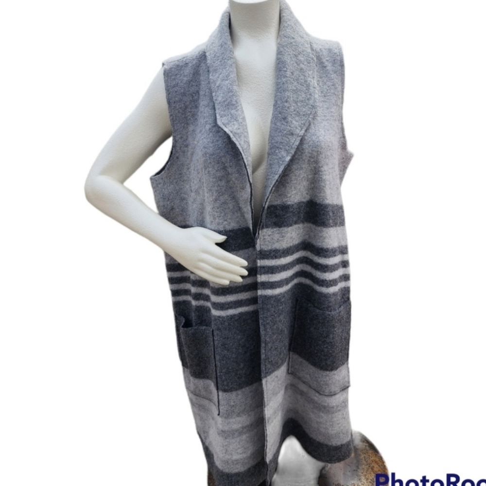 Max Studio Wool Blend Sleevless Cardigan